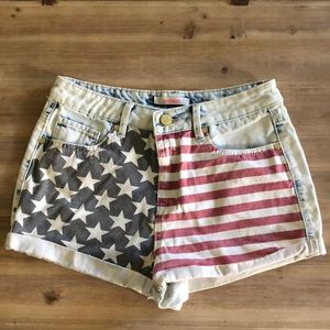 Cute American flag women’s shorts 🇺🇸